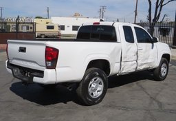 2022 Toyota Tacoma - Thumbnail 8