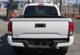 2022 Toyota Tacoma - Thumbnail 10