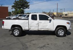 2022 Toyota Tacoma - Thumbnail 12