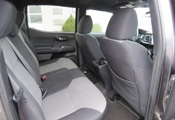 2020 Toyota Tacoma 4WD - Thumbnail 31