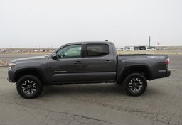 2020 Toyota Tacoma 4WD - Thumbnail 11