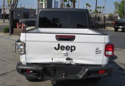 2021 Jeep Gladiator - Thumbnail 12