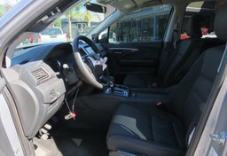 2019 Honda Ridgeline - Thumbnail 25