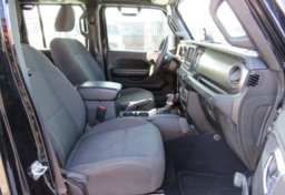 2018 Jeep Wrangler Unlimited - Thumbnail 28