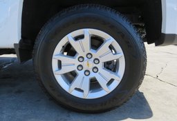 2022 Chevrolet Colorado - Thumbnail 21