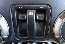 2015 Jeep Wrangler - Thumbnail 32