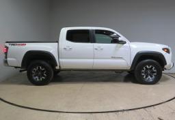 2022 Toyota Tacoma - Thumbnail 10