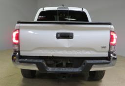 2022 Toyota Tacoma - Thumbnail 12