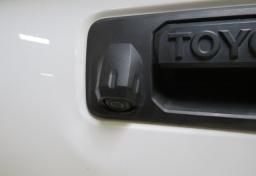 2022 Toyota Tacoma - Thumbnail 18