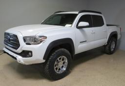 2017 Toyota Tacoma - Thumbnail 1