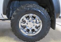 2017 Toyota Tacoma - Thumbnail 17