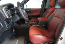 2017 Toyota Tacoma - Thumbnail 26