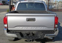 2020 Toyota Tacoma - Thumbnail 28