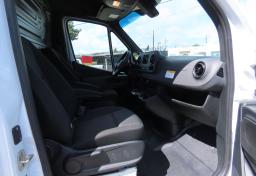 2023 Mercedes-Benz Sprinter - Thumbnail 22