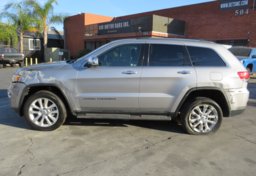 2017 Jeep Grand Cherokee - Thumbnail 12