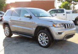 2017 Jeep Grand Cherokee - Thumbnail 3