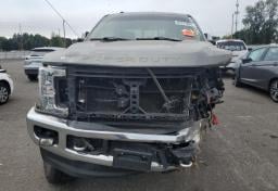 2019 Ford F-250 Super Duty - Thumbnail 3