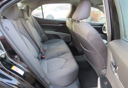 2018 Toyota Camry - Thumbnail 29