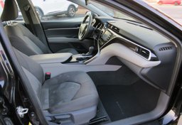 2018 Toyota Camry - Thumbnail 24