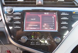 2018 Toyota Camry - Thumbnail 33