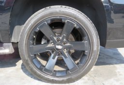 2018 Cadillac Escalade ESV - Thumbnail 17