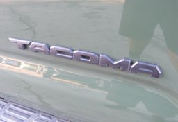 2021 Toyota Tacoma 4WD - Thumbnail 18