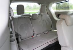 2018 Chrysler Pacifica - Thumbnail 28