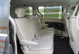 2018 Chrysler Pacifica - Thumbnail 26