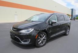 2018 Chrysler Pacifica - Thumbnail 2