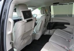 2018 Chrysler Pacifica - Thumbnail 30