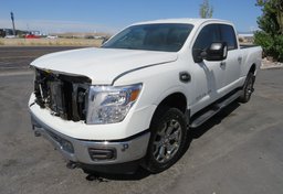 2018 Nissan Titan XD - Thumbnail 3