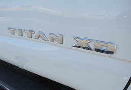2018 Nissan Titan XD - Thumbnail 15