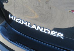 2017 Toyota Highlander - Thumbnail 23