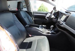 2017 Toyota Highlander - Thumbnail 27