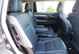 2017 Toyota Highlander - Thumbnail 26
