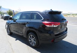 2017 Toyota Highlander - Thumbnail 7