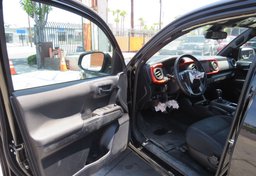 2019 Toyota Tacoma 4WD - Thumbnail 24