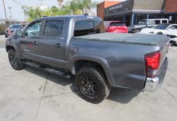 2020 Toyota Tacoma - Thumbnail 7