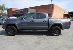 2020 Toyota Tacoma - Thumbnail 9