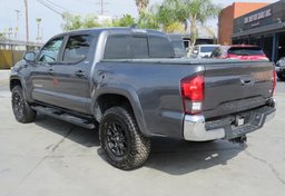 2020 Toyota Tacoma - Thumbnail 5