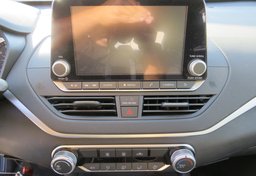 2022 Nissan Altima - Thumbnail 33