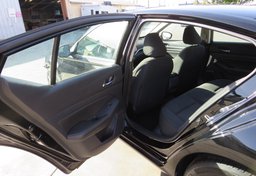 2022 Nissan Altima - Thumbnail 25