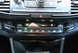 2017 Honda Accord Sedan - Thumbnail 35