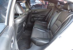 2017 Honda Accord Sedan - Thumbnail 28