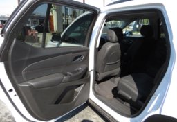 2021 Chevrolet Traverse - Thumbnail 28