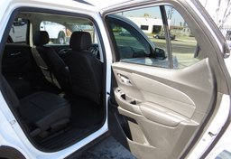 2021 Chevrolet Traverse - Thumbnail 29