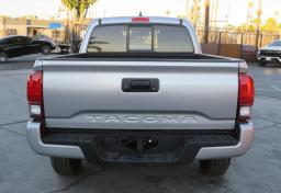 2022 Toyota Tacoma - Thumbnail 11