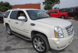 2007 Cadillac Escalade - Thumbnail 2