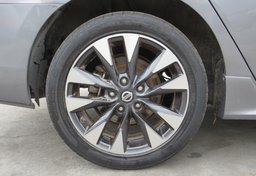 2019 Nissan Sentra - Thumbnail 18