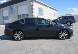 2019 Nissan Altima - Thumbnail 9